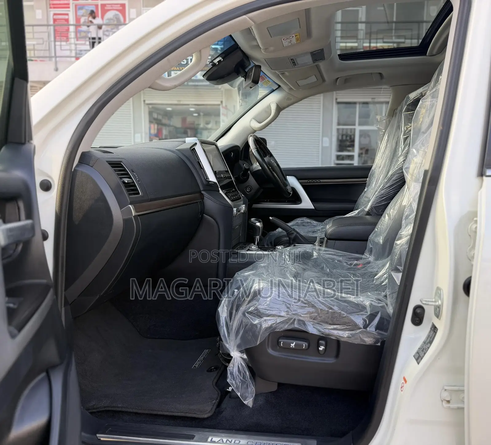 Toyota Land Cruiser 2021 White