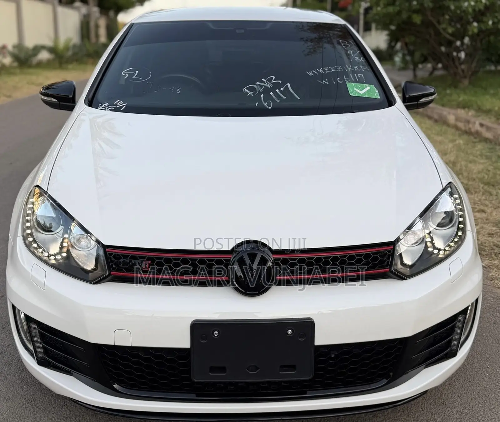 Volkswagen Golf 2011 Off white