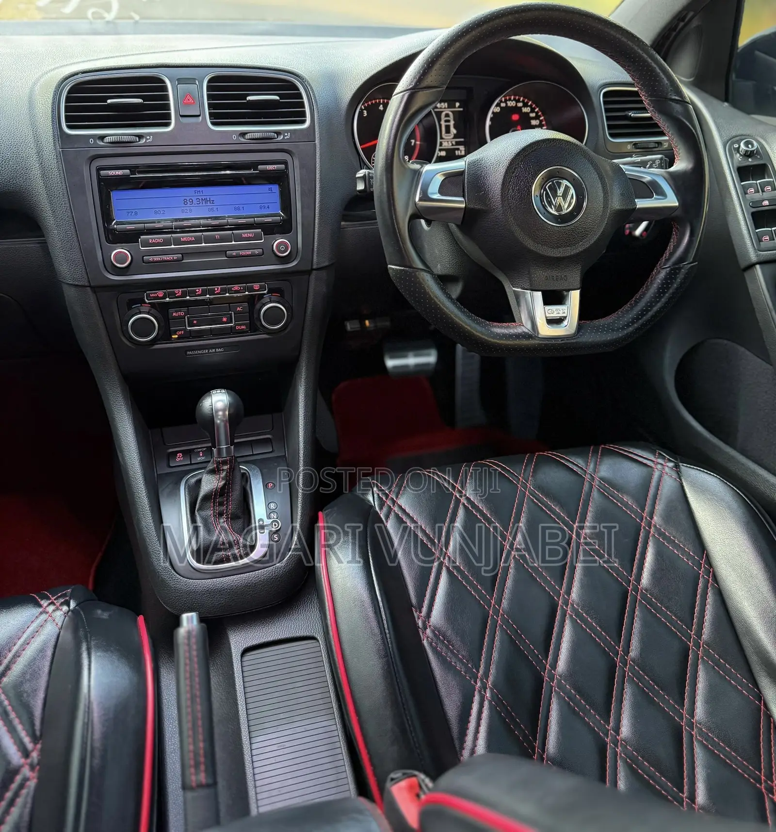 Volkswagen Golf 2011 Off white
