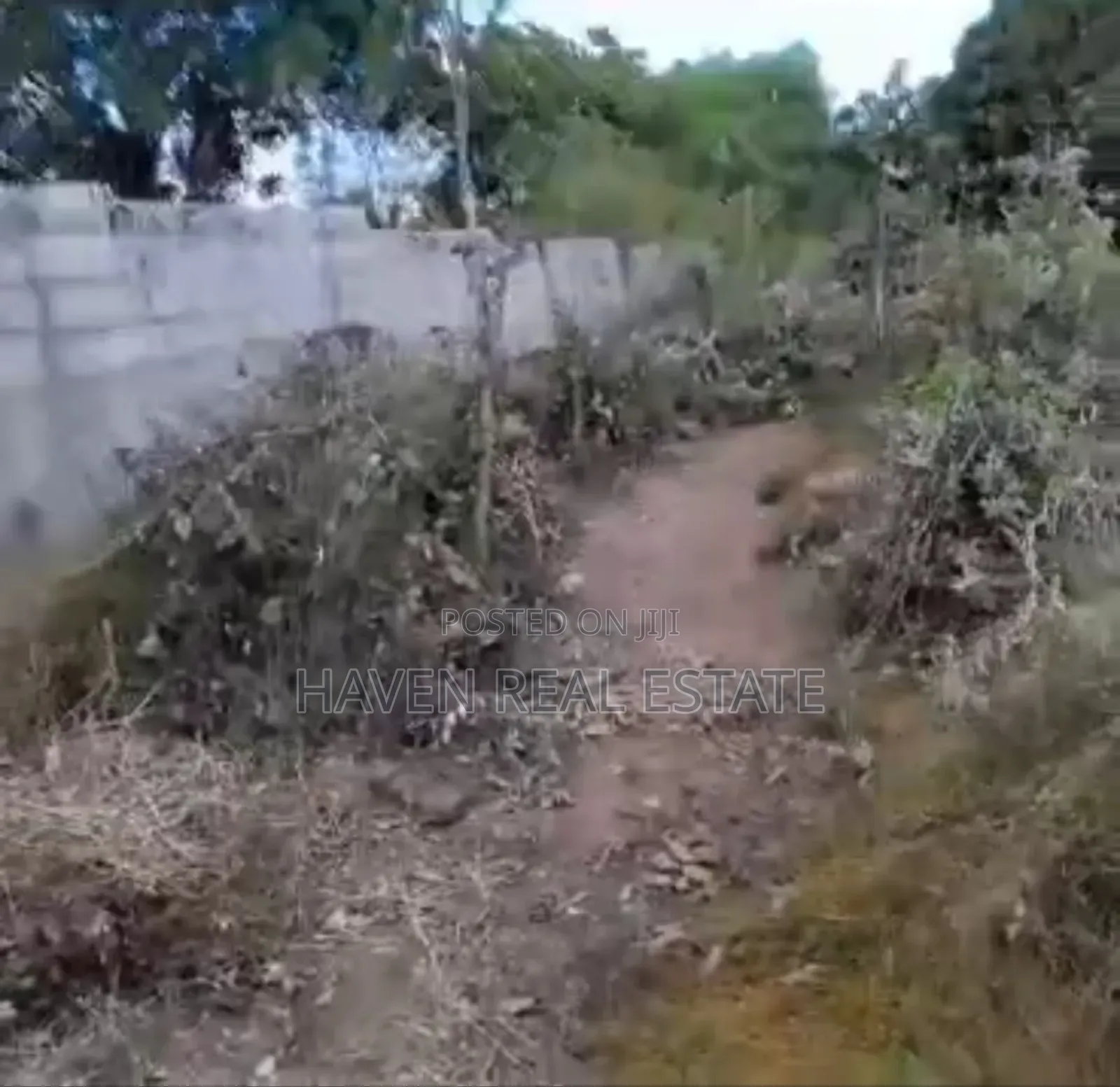 *Eneo La Ekari 3 Zenye Fence Linauzwa Msanga Zalala, Chanika*