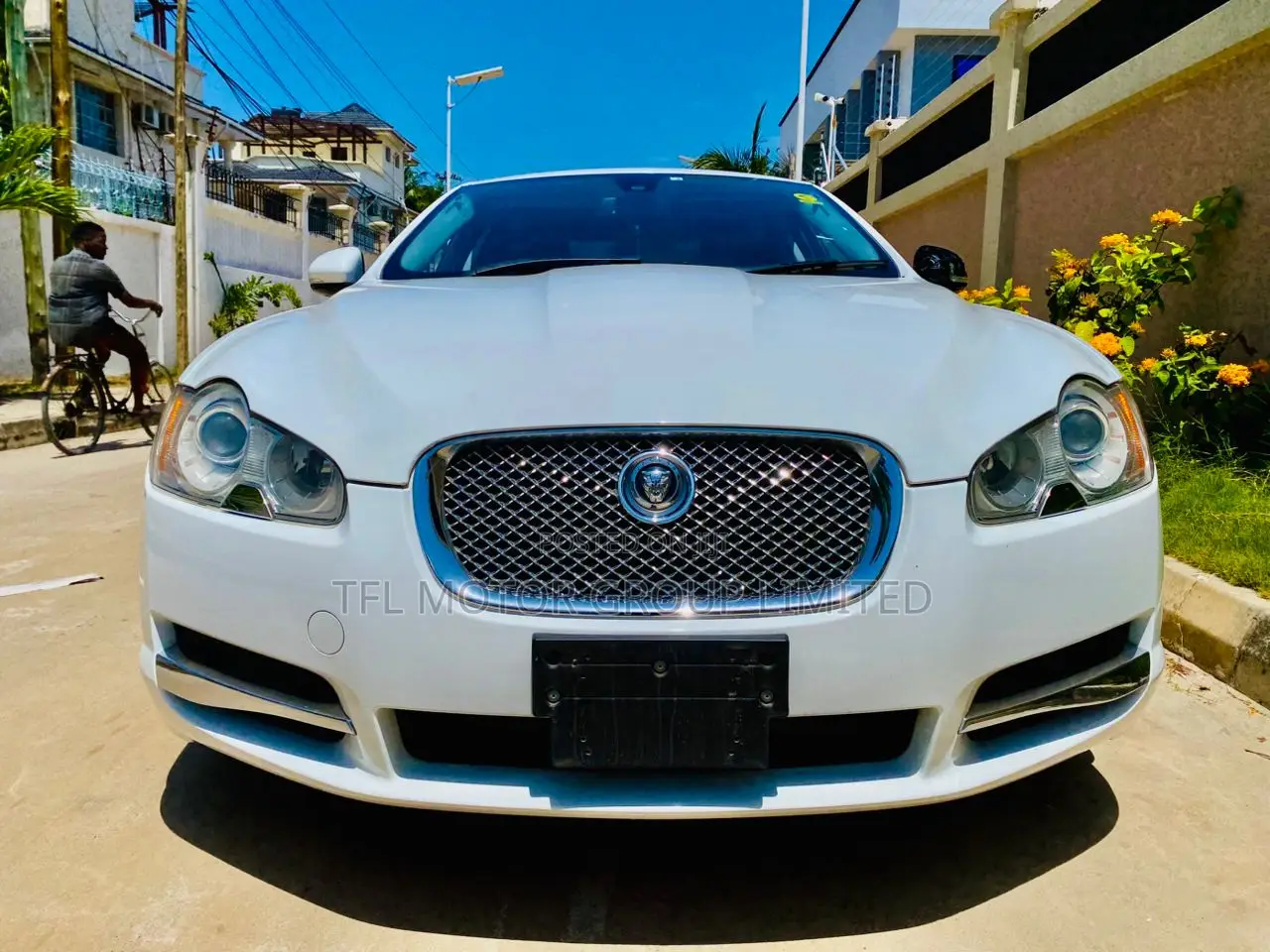 Jaguar XF 2011 White