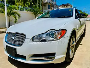 Jaguar XF 2011 White