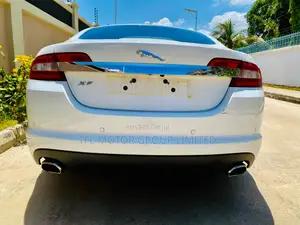 Jaguar XF 2011 White