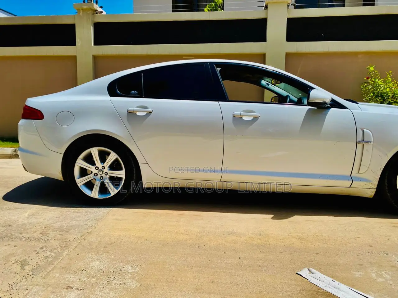 Jaguar XF 2011 White