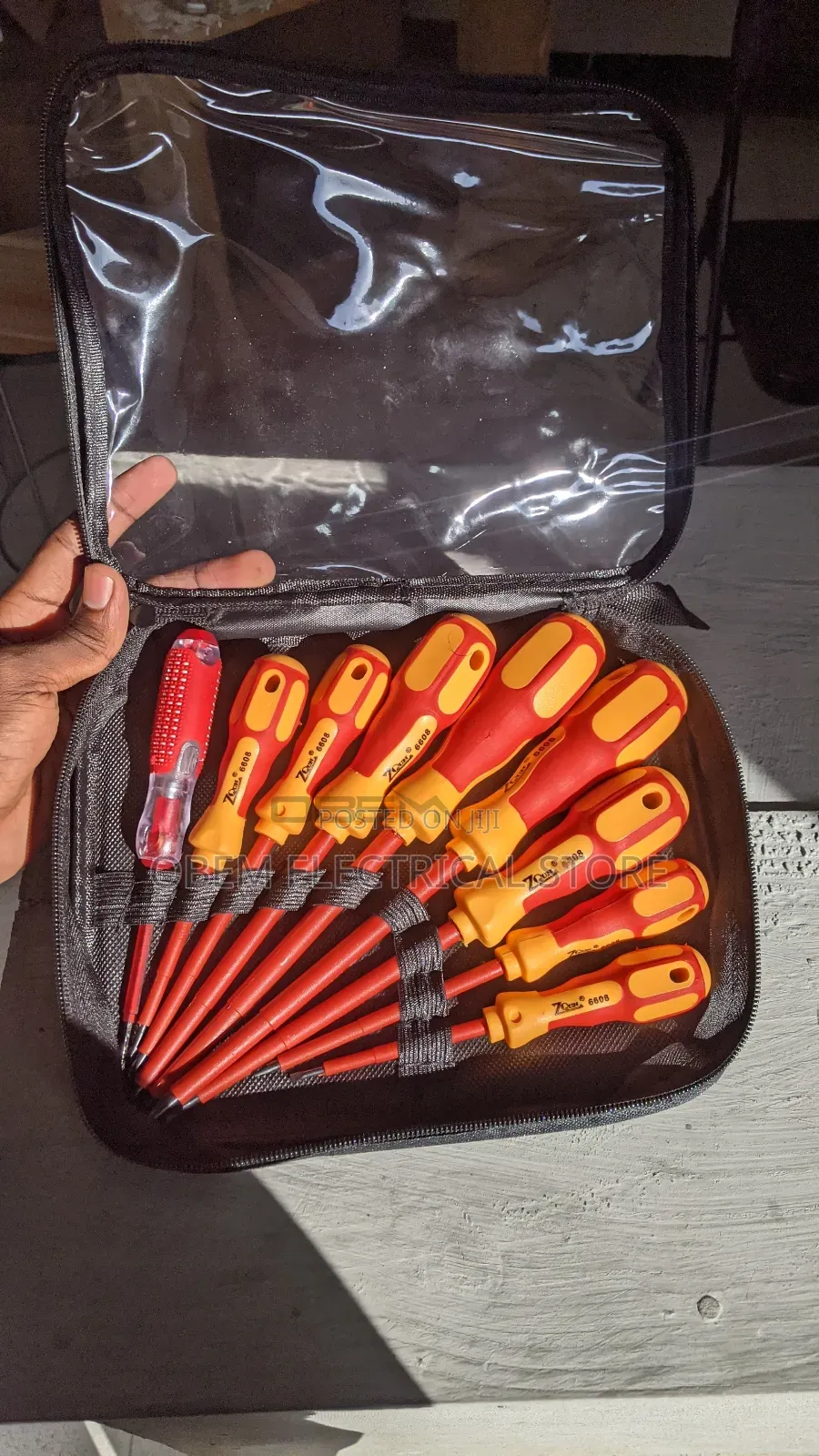 9 Pieces Insulated Screwdrivers Set.