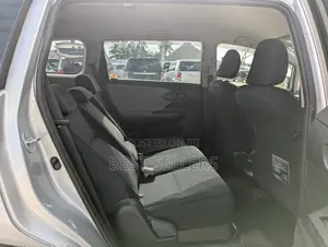 Toyota Wish 2010 Silver