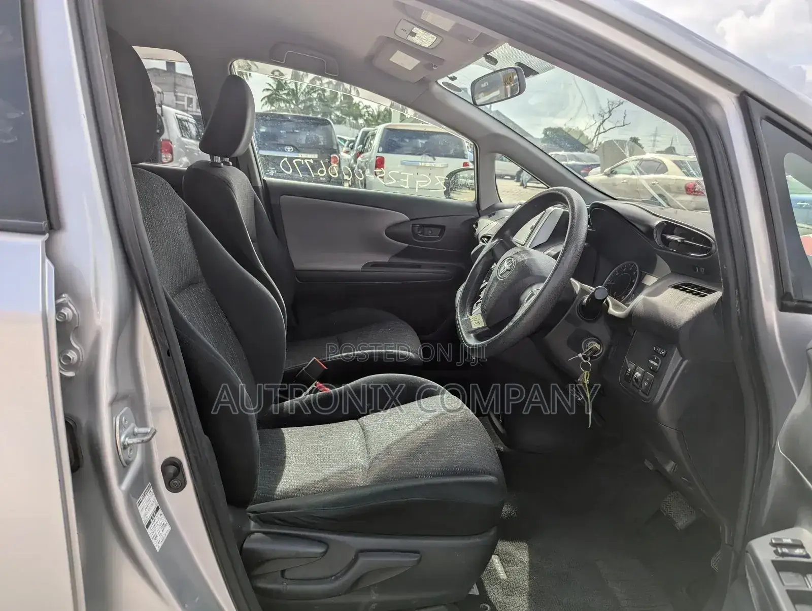 Toyota Wish 2010 Silver