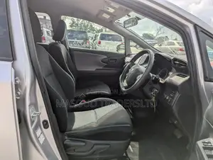 Toyota Wish 2010 Silver
