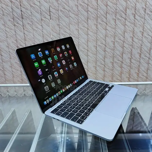 New Laptop Apple MacBook Air 2025 M4 13-Inch 16GB Apple M4 SSD 256GB