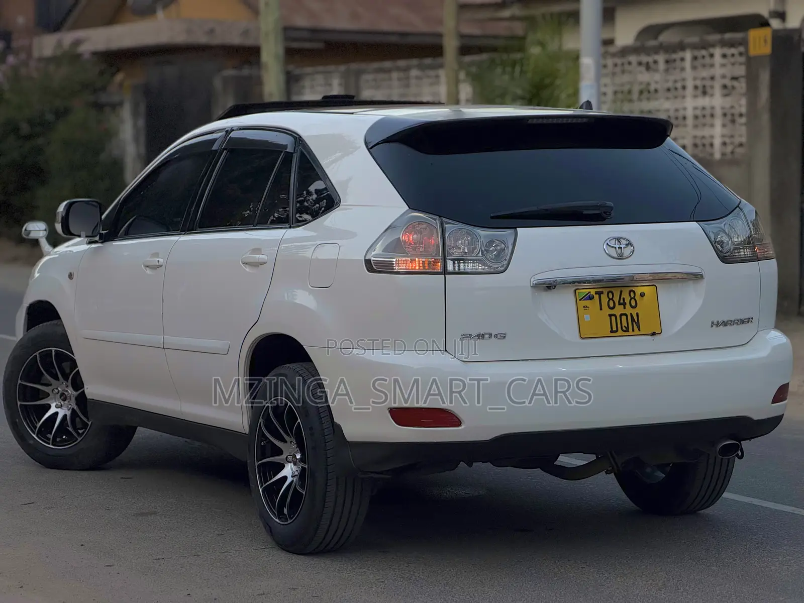 Toyota Harrier 2005 White