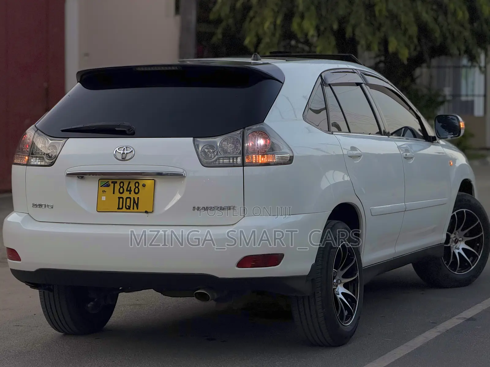 Toyota Harrier 2005 White