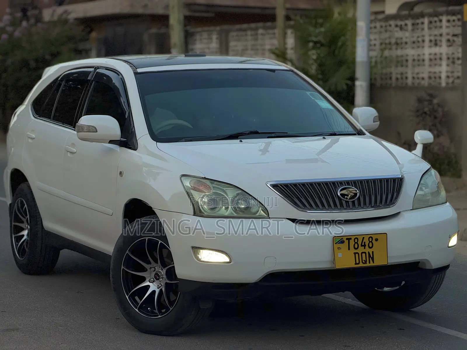 Toyota Harrier 2005 White