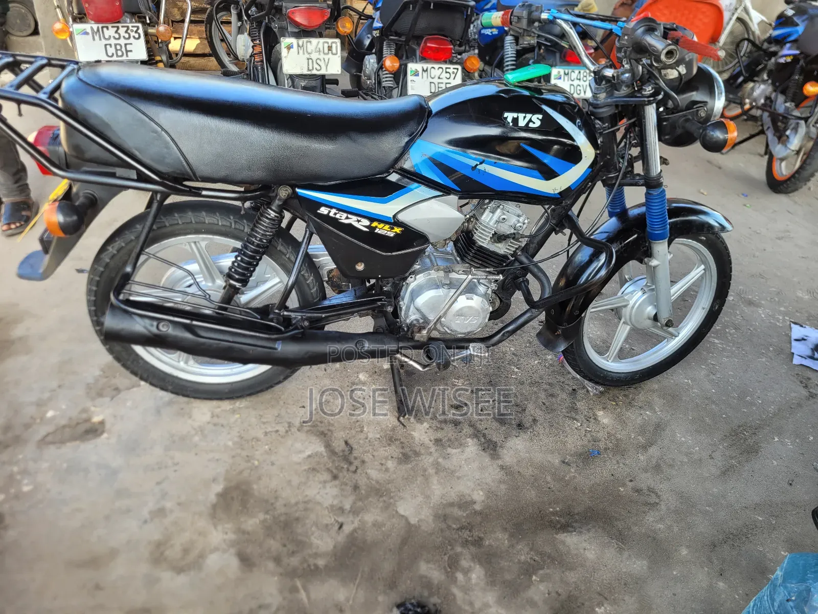 TVS HLX 125 2025 Black