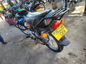 TVS HLX 125 2025 Black