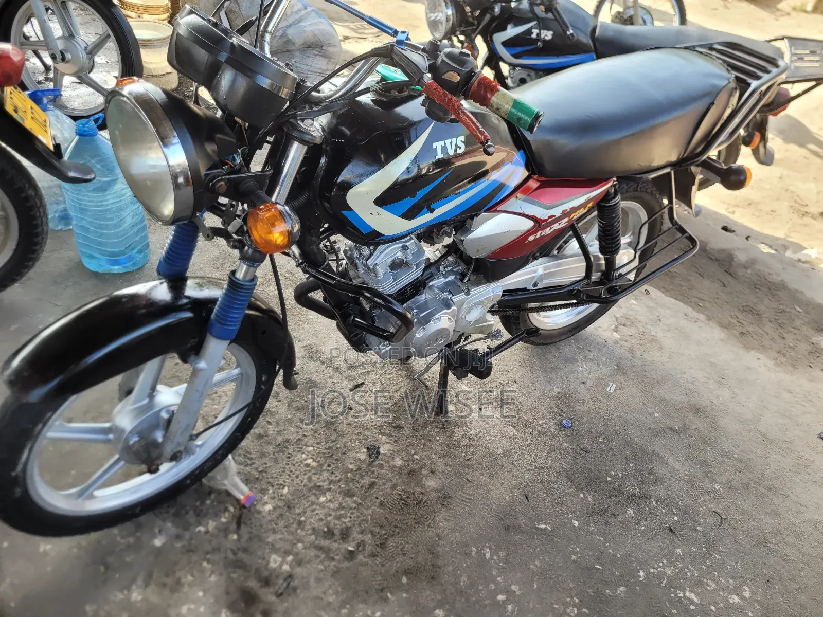 TVS HLX 125 2025 Black
