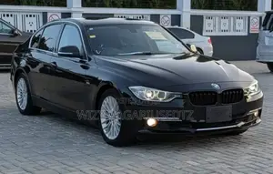 BMW 320i 2014 Burgundy
