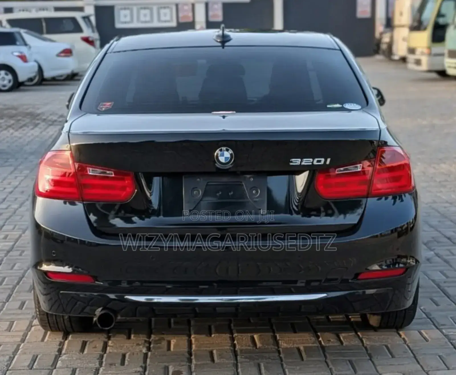 BMW 320i 2014 Burgundy