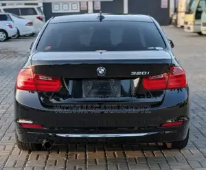 BMW 320i 2014 Burgundy