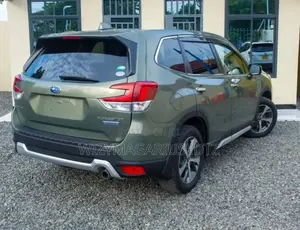 Subaru Forester 2019 Gray