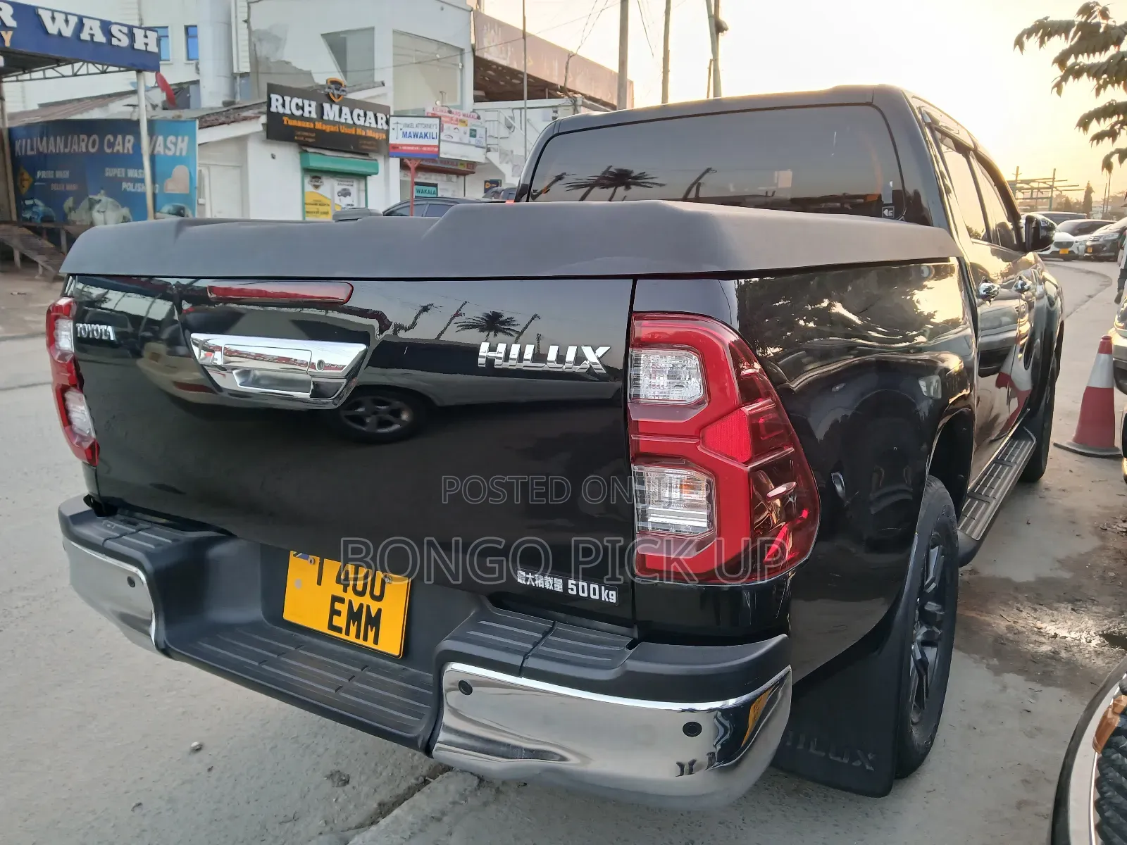 Toyota Hilux 2022 Black