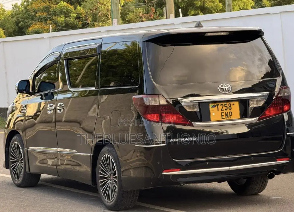 Toyota Alphard 2010 Black