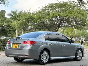 Subaru Legacy 2010 Silver