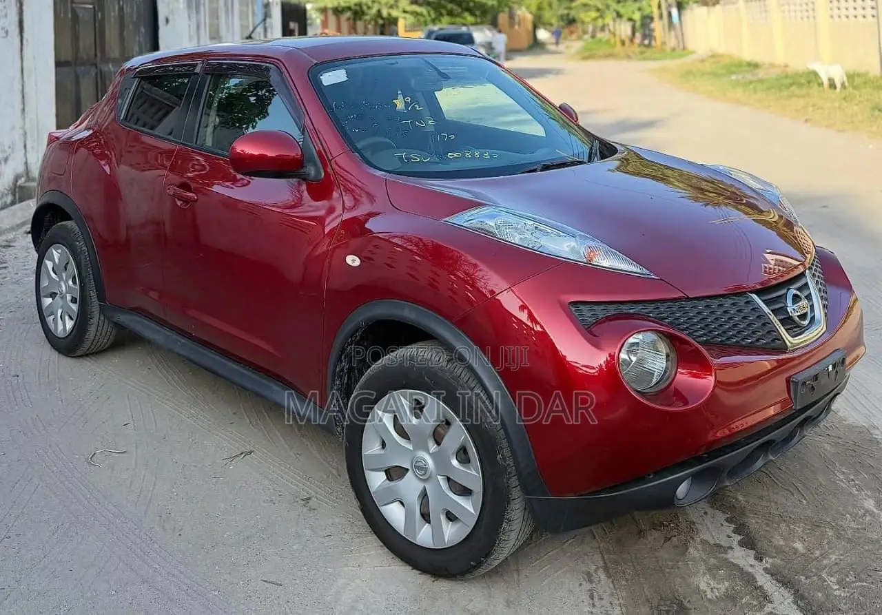 Nissan Juke 2011 Red