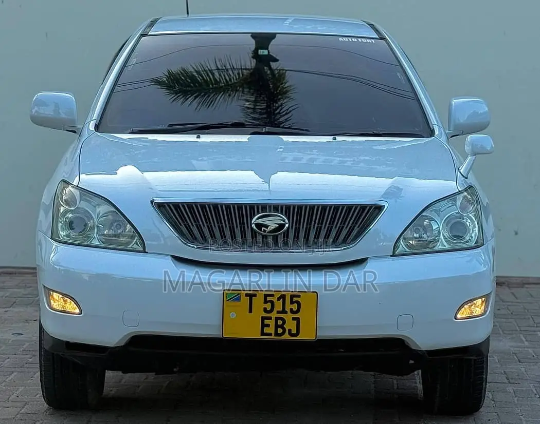 Toyota Harrier 2006 White
