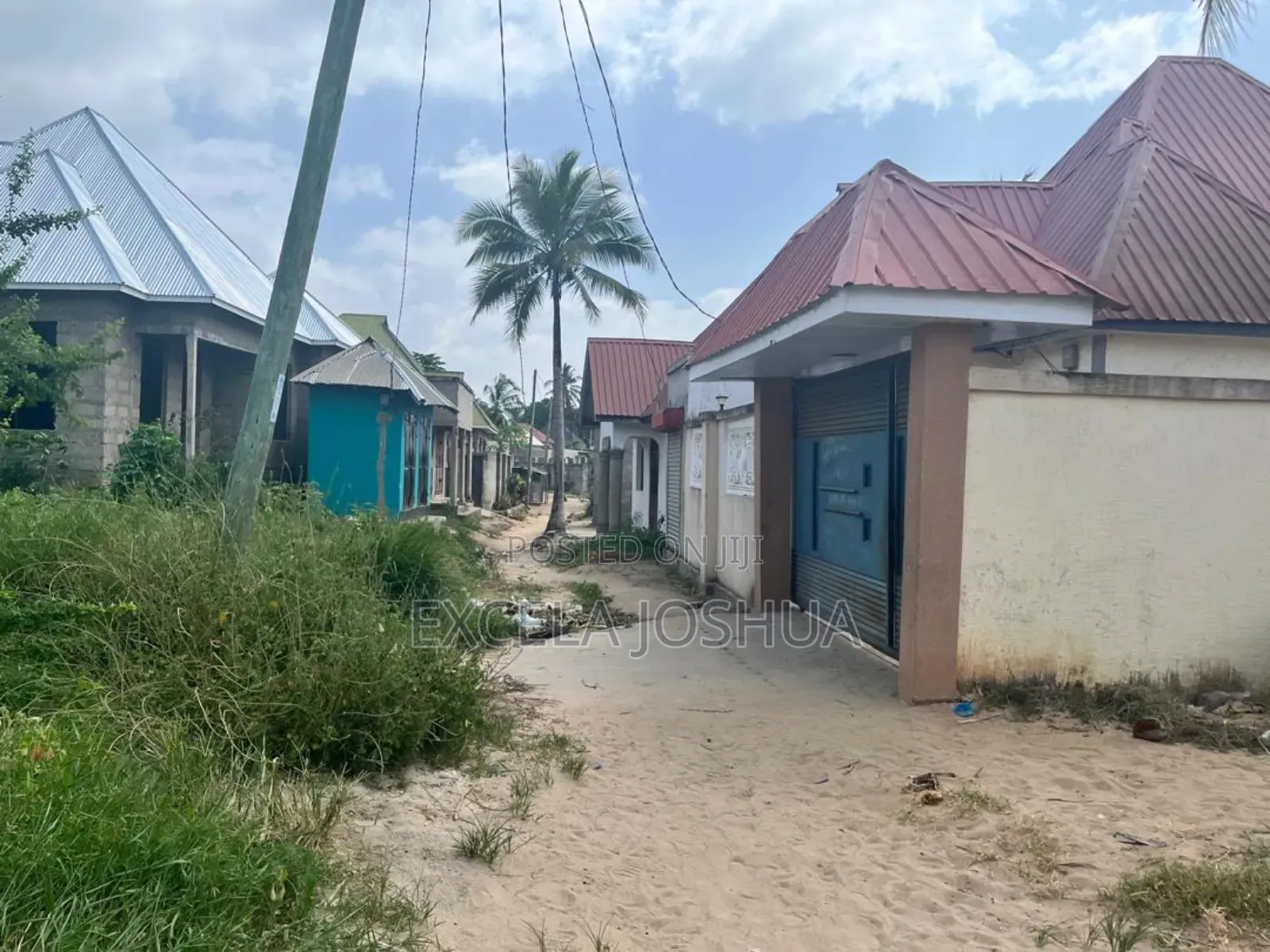 3bdrm House in Excela Joshua, Msongola for sale