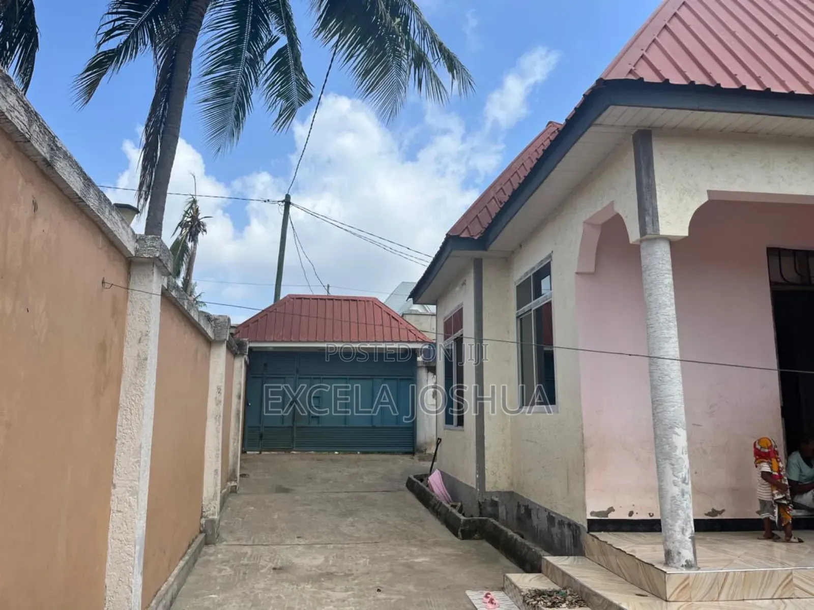 3bdrm House in Excela Joshua, Msongola for sale