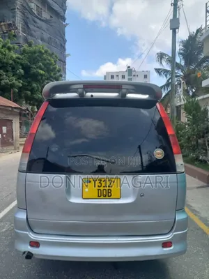Toyota Noah 2002 Silver