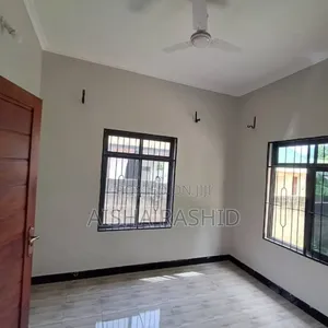 1bdrm Apartment in Kimara for rent
