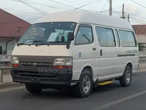 Toyota HiAce 2003 White