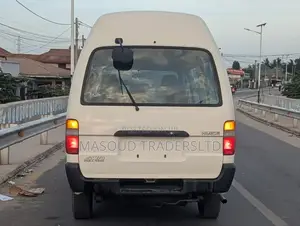 Toyota HiAce 2003 White