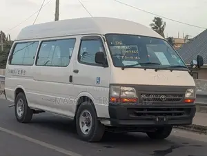 Toyota HiAce 2003 White