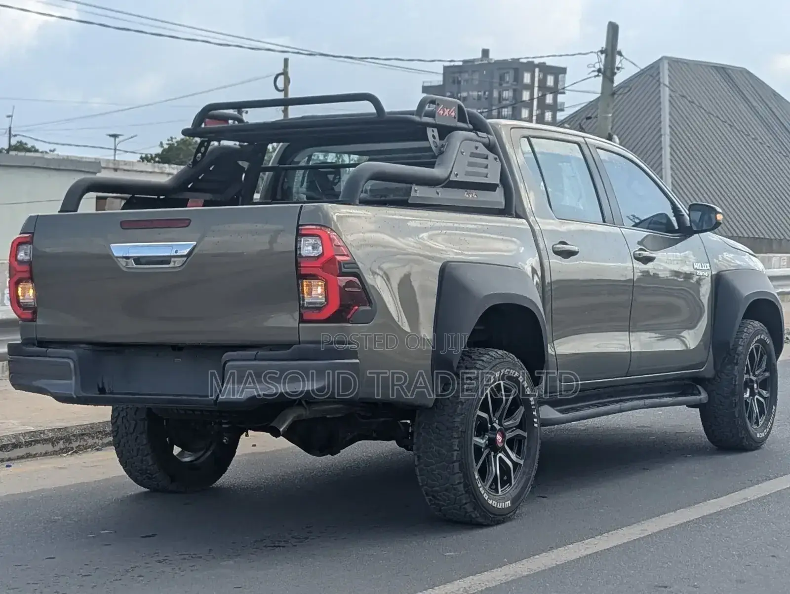 Toyota Hilux 2024 Gray