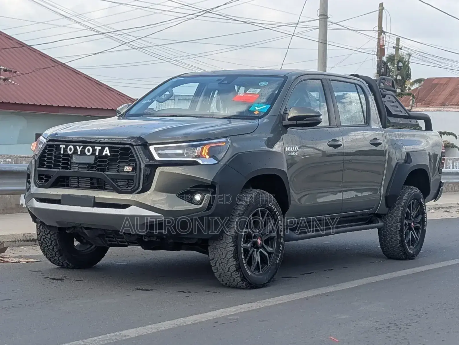 Toyota Hilux 2024 Gray