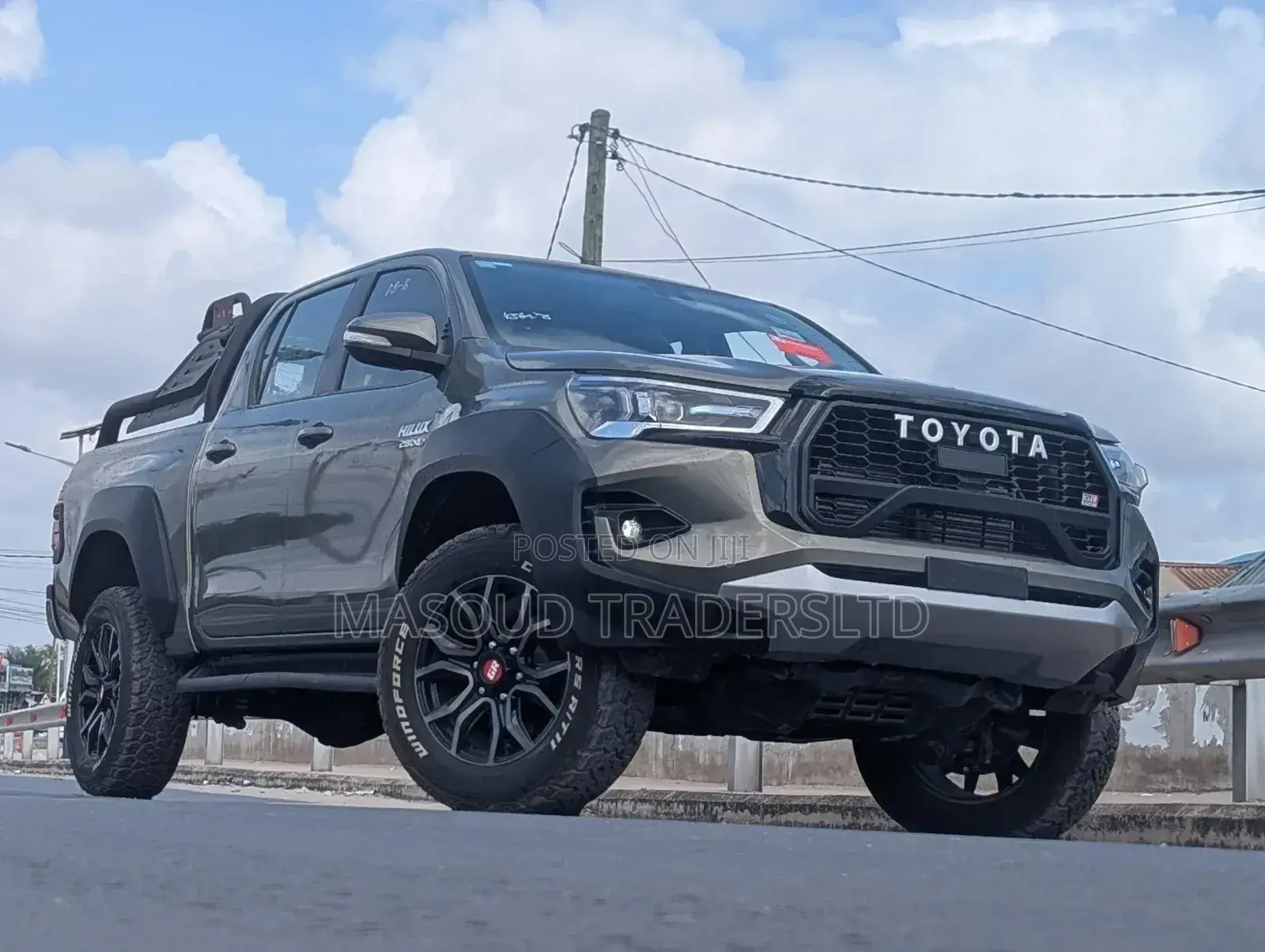 Toyota Hilux 2024 Gray