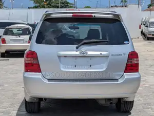 Toyota Kluger 2001 Silver