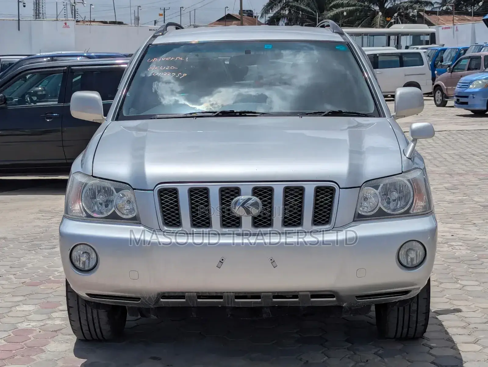 Toyota Kluger 2001 Silver