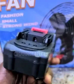 *Mini Fan Rechargeable Feni Ya Kucharge Yenye Battery Yenyw Nguvu