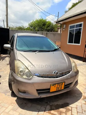 Toyota Wish 2005 Silver