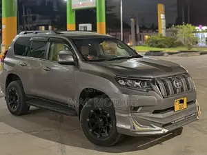 Toyota Land Cruiser Prado 2.7 i 2013 Gray
