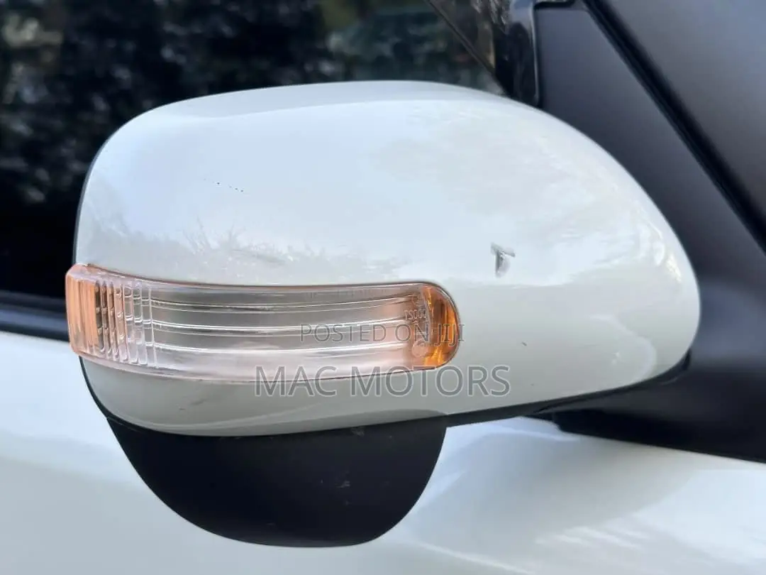 Toyota Corolla Rumion 2010 White