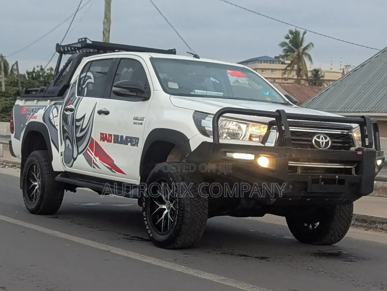 Toyota Hilux 2018 White