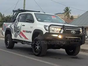 Toyota Hilux 2018 White