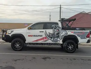 Toyota Hilux 2018 White