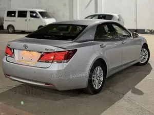 Toyota Crown 2014 Silver