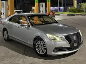 Toyota Crown 2014 Silver