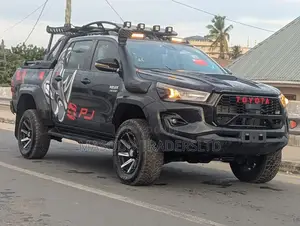 Toyota Hilux 2019 Black